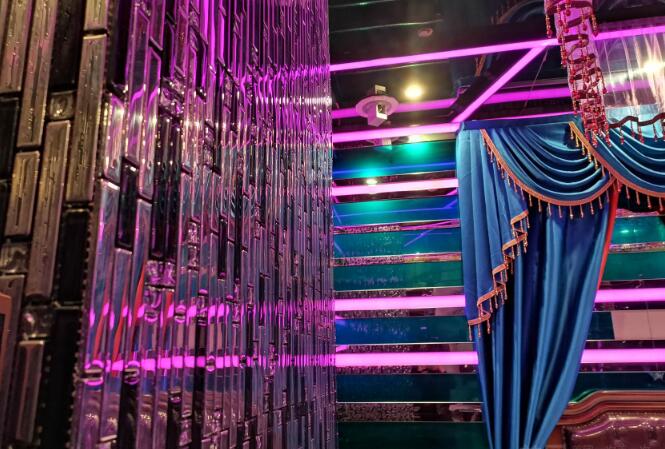 带朋友去深圳一家私人桑拿水磨会馆,做完感觉爽翻了