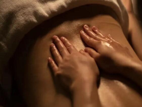 深圳悦心瑜伽减压馆