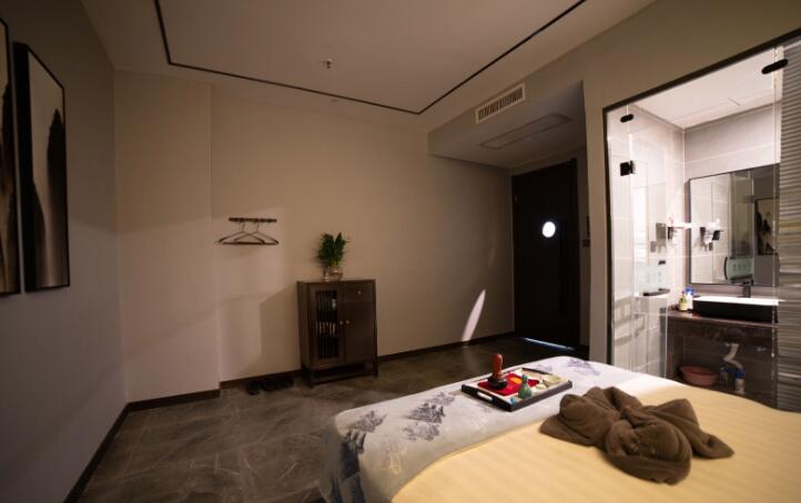 深圳和风桑拿中心